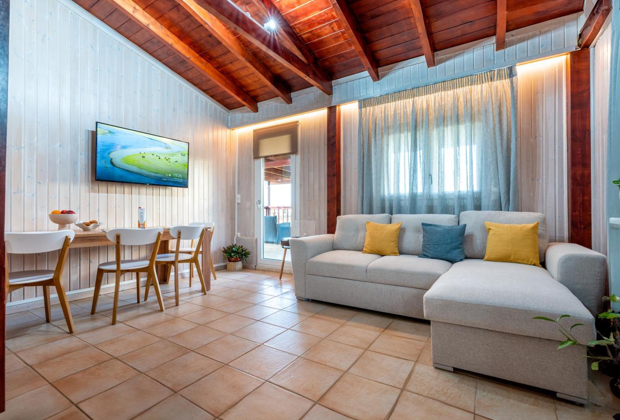 Harmony Sea View Apartment *